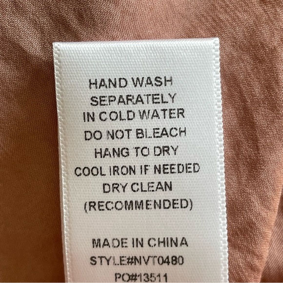 Vici Smocked Mock Neck Long Sleeve Peach Peplum Blouse Top Size Large - Picture 8 of 12